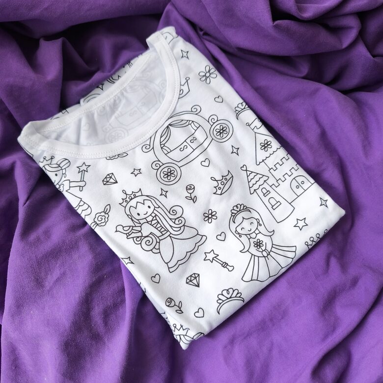 Izkrāsojams pidžamas krekliņš Princese