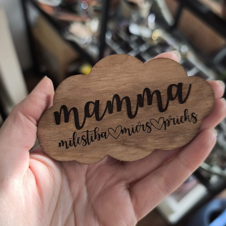 Wooden magnet - mamma