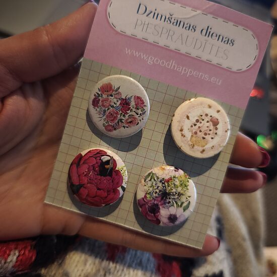 Nozīmīšu komplekts Dzimšanas dienas piespraudītes