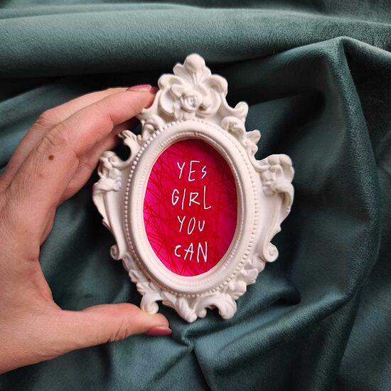 Small Vintage Décor – Yes, Girl, You Can!