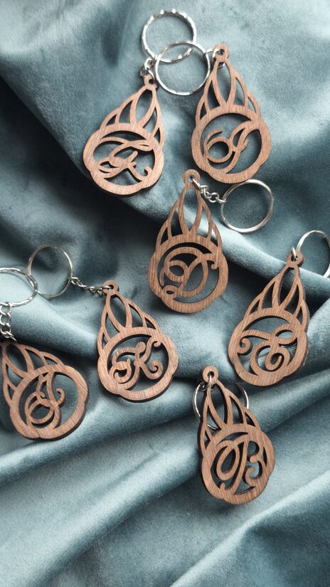 Personallizēti Koka atslēgu piekariņi Burti Alfabēts