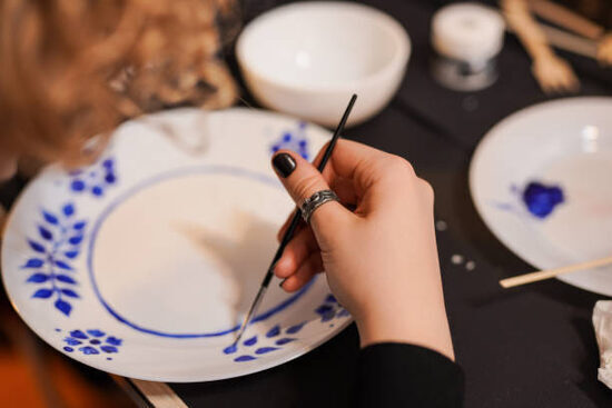 Porcelāna šķīvja apgleznošanas meistarklase 