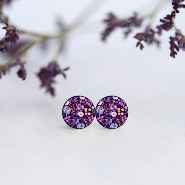 auskari Violeta, rozā, dzeltena flora