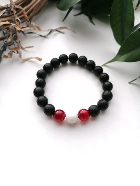 Black, white agate and red glass bead bracelet