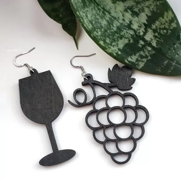 Koka auskari - Vīna glāze un vīnoga