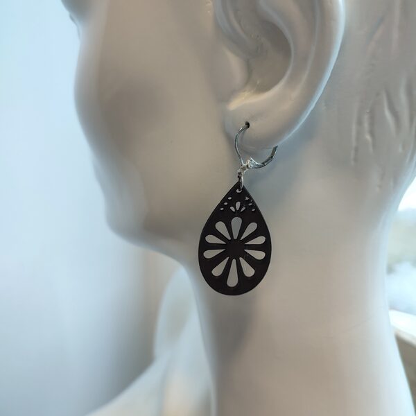 Koka Auskari Asara ar ziedu