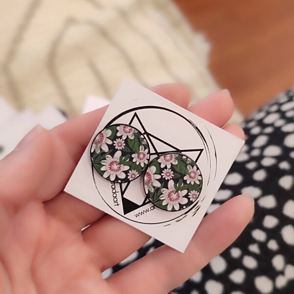 stud earrings Passionflower flowers #green #pink #white #autumn