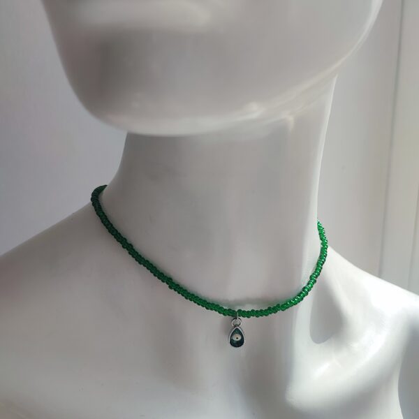 Smalku kristāliņu čokers #zaļš #acs